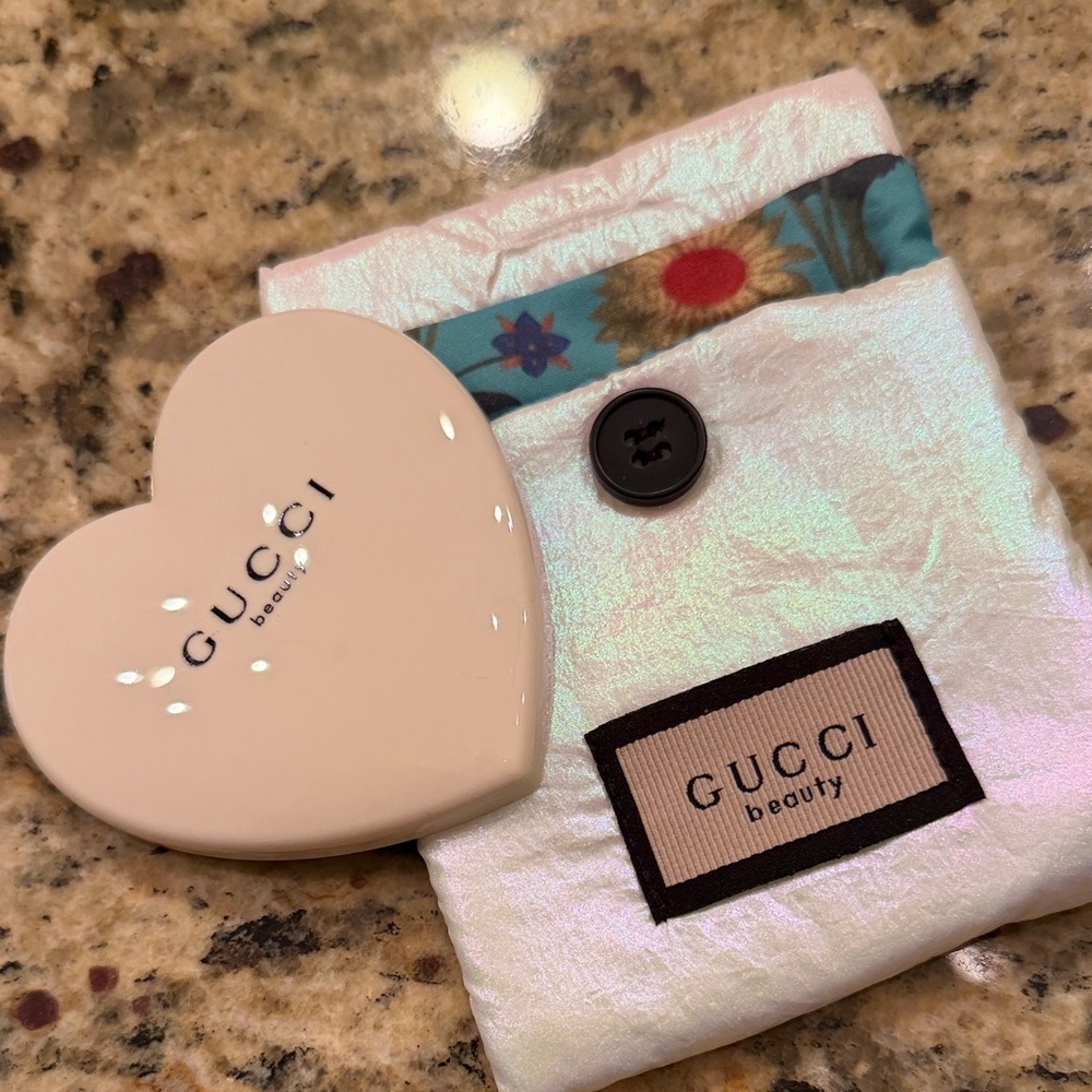 Gucci Heart Pocket Mirror in Pouch NEW